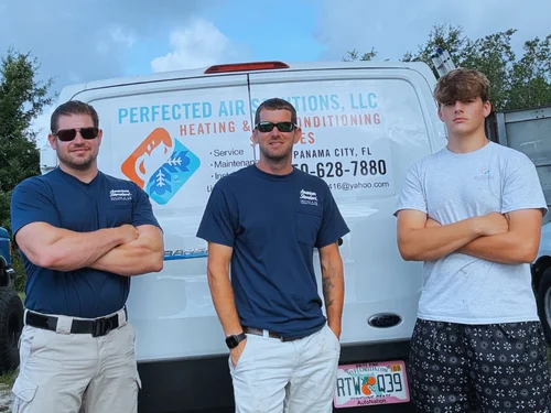 Professional HVAC technician working on air conditioning unit in Panama City